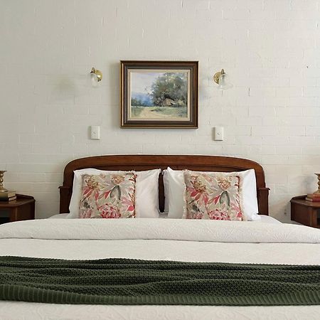 Victoria House Motor Inn Кройдон Экстерьер фото